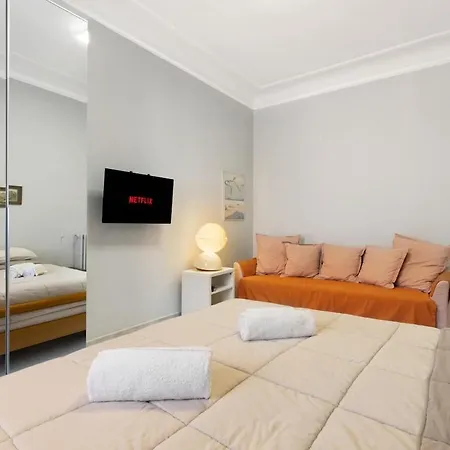 Appartamento A Stone's Throw From - Balcony - Ac *
