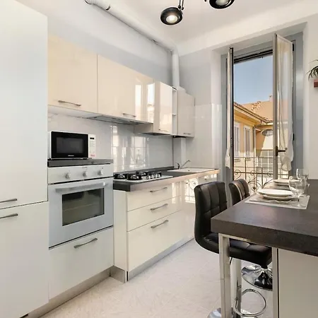 Apartment A Stone's Throw From - Balcony - Ac Mailand
